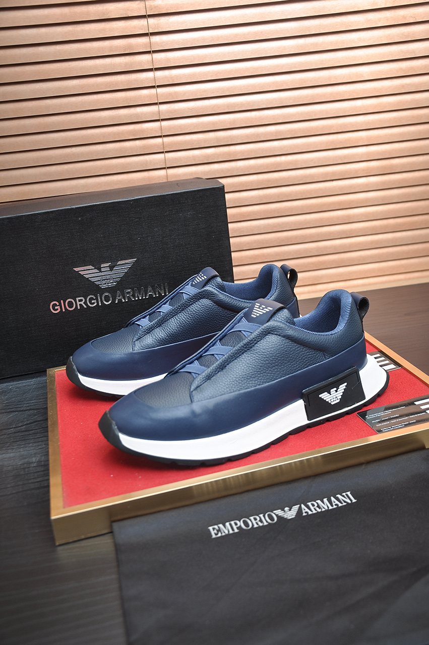 Armani Eagle-Accent Low-Top Sneakers
